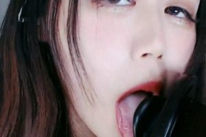 宅男粉千呼万唤的,斗鱼直播人气女神浮力姬终于出来了。