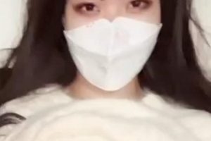 米娜学姐最新角色扮演:一个想“睡”我的女人?