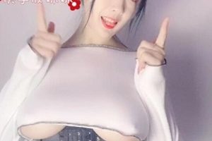 最新虎牙超人气网红美女火辣逆天身材极品女神【极品巨R】快手奶牛（欣妹妹）果舞完整合集[199V-9.1G]