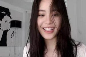 最新某推人气东南亚性感主播(LiChang)最新合集