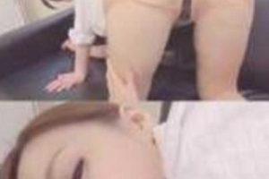 最新某推宅男粉至爱pp美女实战[浮力姬]（撸点满满）扒开她的短裙扯破超薄线袜pp影片分享_[MP4-462M]