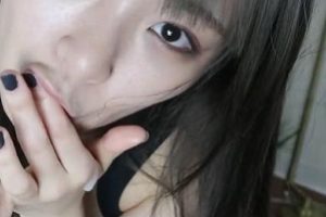 某推网红安雪儿今天在直播时口吐芬芳,网友们都惊呆了。