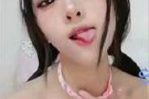 最新巨R美女诱惑舞玩弄各种道具