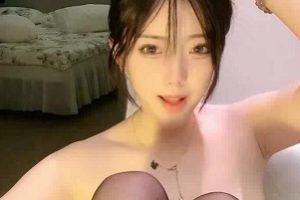 最新极品尤物女神YOSHIKI_