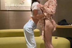 斯文禽兽：猎艳大神674M服务金主爸爸，三人游教育指挥表演