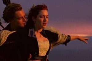 《泰坦尼克号4K原盘：100G容量，阿里云驱动，享受更高清画质体验》