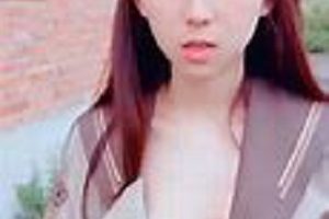 卡哇伊网红青春美少女咬一口幼萝活力巨献，把握青春，活在当下！