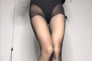 奈斯姐姐私人订制合集捕捉网红真实魅力，深邃眼神、完美身材、温柔笑容，一睹网红英伦小公主美貌动人！