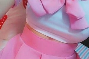 《卡哇伊雪糕酱：穿梭于挑逗与欢笑之间的虚构世界》