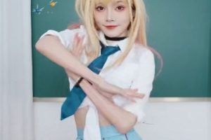 网红{{网红名字}}演绎热舞《一分一秒含住你的大棒子》，激发给力兴奋情绪！