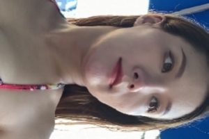 美女秀大罩杯长腿翘臀比基尼视频，百度云分享！