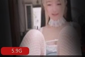 91探花私密自拍白丝装扮