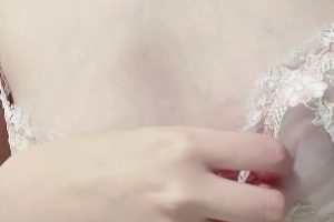 11月新款HongKongDoll私拍有尺度视图57P+1V212MB