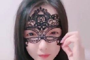 给力全程满足小姐姐朋友舌吻、透视白丝袜跳跳糖嘴艺1V109MB百度盘