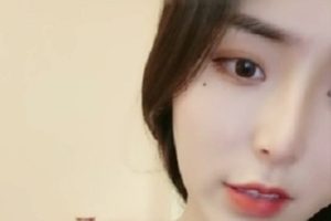 精选一线天神秘处美女黄瓜放飞自我百度盘