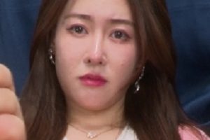 美女芝芝性感丝袜裸足视频