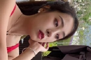 红色泳装美女展示视频1V/9.76G/百度云