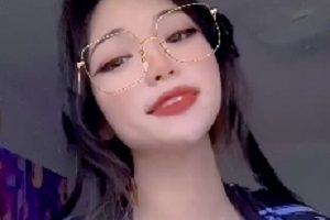 自行打包：商品需要自行打包only第二弹：商品为第二弹的产品nvnp：商品为nvnp品牌9g：商品重量为9克百度盘：商品可以在百度盘上下载或存储