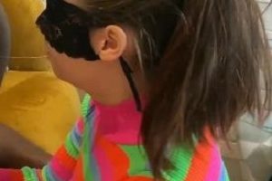 限时特惠OnlyFans妻子与老黑的家庭故事，丈夫守旁边伺候全程！[2V-1.87G]