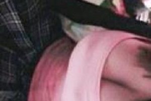 根据提供的内容，可能的商品标题可以是：1.南京奶牛已婚少女实拍视频2.南京奶牛已婚少女实拍禁忌之恋3.南京奶牛已婚少女真实记录4.南京奶牛已婚少女禁忌之恋实拍影片5.南京奶牛已婚少女实拍独家报道