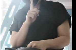 努力改变命运：贵族母亲辅导儿子写作业的秘诀