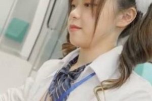 尤莉_Yuri新人女星麻瓜豆豆地铁演出