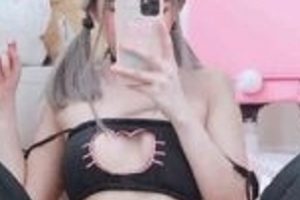 绯红小猫：高颜值人气主播作品合集