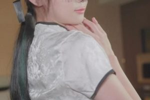 清纯小L莉DemiFairy露脸旗袍视频集6小时3.2G车灯用嘴