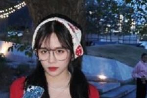 火爆女神Ceasonshot99高颜值御姐风户外拍摄图集