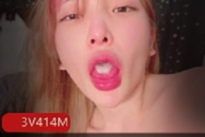 台湾coser小丁自拍视频展示：用嘴喷N技能，身材颜值一流3V414M