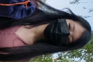 粉色紧身热裤美腿翘臀美女视频