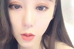 虎牙美女艾薇儿baby直播化妆cos资源福利姬合集，112集69.2G，欧美巨星神曲innocent私拍大放送