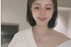 绿播成都X感少妇-天真大合集：轻松愉快的直播体验