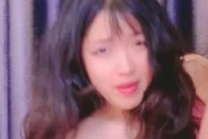 “超级无敌小白花小学妹：实战8小时露脸水汪汪棒棒糖”