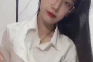 多才多艺的小樱：汉服、JK、婚纱等多种风格，超大道具和坐桩助阵！