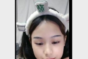 甜美卡哇伊嫩妹妹自拍直播全漏2小时52分钟，古灵精怪搞怪尬聊