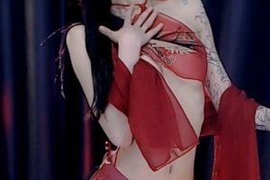 虎牙苏曼闪现舞蹈37分钟7.7秒，收藏129次，百度、ED2K热传