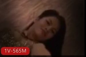 《国内夜场KTV自拍视频，画质清晰场景认识，网红女徒弟展现魅力》