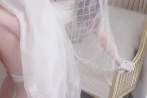 转载百度盘花嫁婚纱女神最新合集1V635MB，中途退出不明液展示