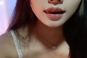 美腿邻家小姐姐女二最新合集23V24.6G，收藏百度ED2K