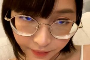 214部眼镜反差婊deerlong合集51.6G太烧了