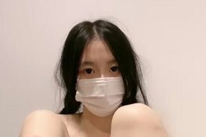 百度ED2K菠萝果酱眼镜新人合集215V215.2G细腰大罩杯动作呐喊