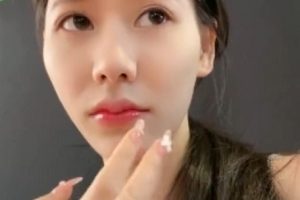 套路直播芷晴剧情指教丝足合集52G217收藏酒红甲油微反光黑丝特写