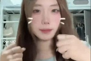 刘雅慧鞍山泄露私密视频250MB互动清纯学生妹富二代包养