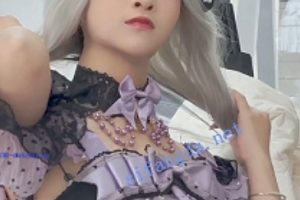 性感KFC学生妹逛街黑丝掉档视频366MB1部