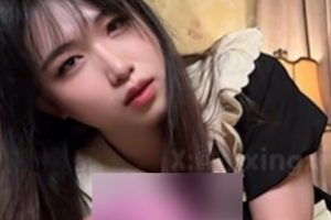 推特别邢曦月女仆装1V927M优质尤物